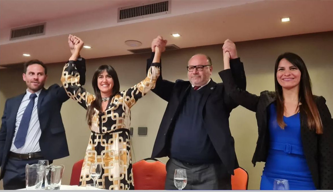 Hace tres años los abogados de todo el país me dieron su voto de confianza para representarlos en el Consejo de la Magistratura. La convicción con la que enfrenté aquella campaña sigue intacta.

Cada día trabajo con el mismo compromiso, cumpliendo lo que prometí: más