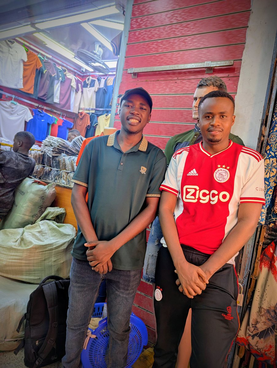 bonifacejoseph_'s tweet image. Leo nimepita kwa jamaa yangu KIDUKU, yupo na afya njema, atarudi online baada ya uchaguzi, everything is okay, tumuungishe Jersey.!! ✊