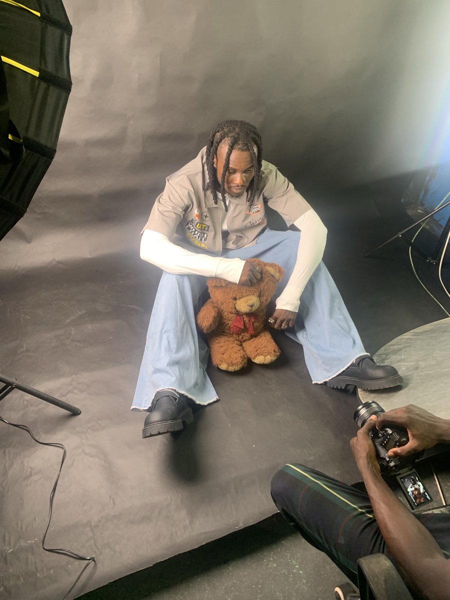 soundboyfa's tweet photo. THE ONLY THING THAT MAKES A BUSINESS MAN MORE CONFIDENT IS, WHEN HE IS SURE OF THE QUALITY OF HIS PRODUCT…AND I AM SURE THAT THE SOUNDTRIBERS ARE EATING GOOD VERY SOON🧸🥂💚🔥 https://t.co/xe9NTJJqj2