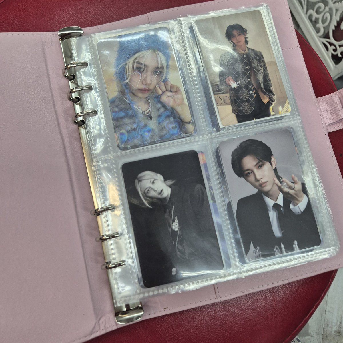 sema_indd's tweet photo. My new binder arrived 💖 Of course I decorated it and now all my #photocards are together in one place

#skz #straykids #photocard #bias #fanart #sricker https://t.co/KoetsJeBkA
