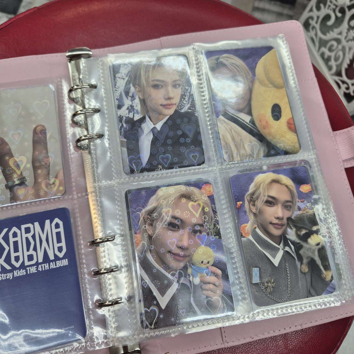 sema_indd's tweet photo. My new binder arrived 💖 Of course I decorated it and now all my #photocards are together in one place

#skz #straykids #photocard #bias #fanart #sricker https://t.co/KoetsJeBkA