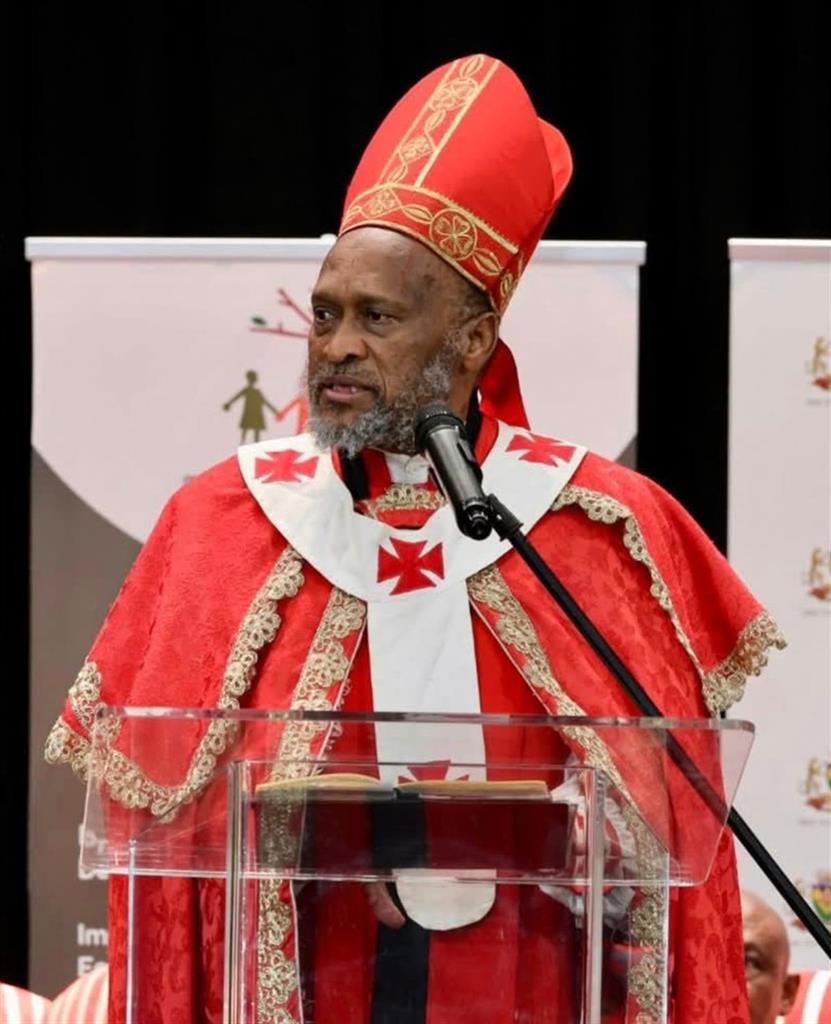 dailysunsa's tweet photo. Romeo Shibambo will stay behind bars for the alleged horrific spade murders of Rose Baloyi (33), her 3-year-old son Kelebogile and Sibusiso Langatsha in Hammanskraal 😡 Church leader Cardinal Shole calls him a "bloodthirsty monster"  #JusticeForRose #HammanskraalMurders 
https://t.co/jQmhc85w4t