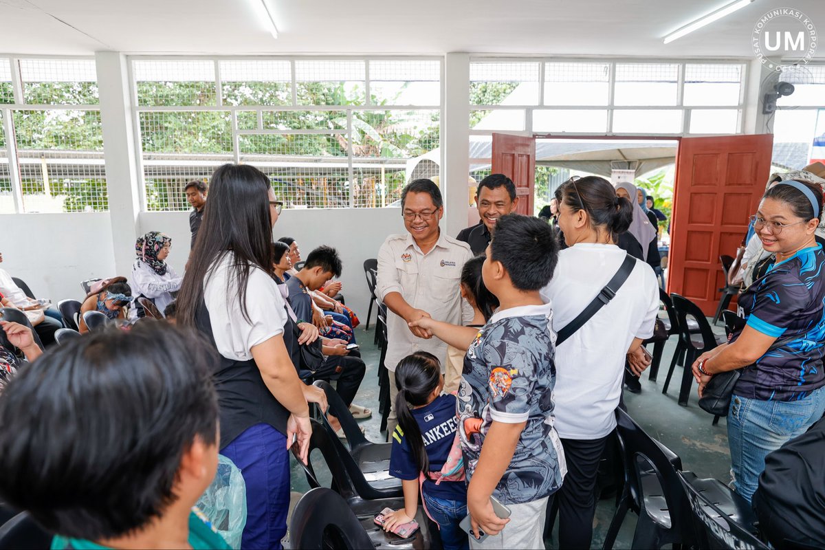 KPT KOMITED MEMASYARAKATKAN UNIVERSITI MELALUI UMCares@SEPANGGAR

Baca lanjut di : facebook.com/share/p/1H9ZDm…

<a href="/ZambryOfficial/">Zambry Abd Kadir</a> <a href="/MustaphaSakmud_/">MustaphaSakmud</a> 

#RancakkanMADANI
#MADANIbekerja
#MalaysiaMADANI