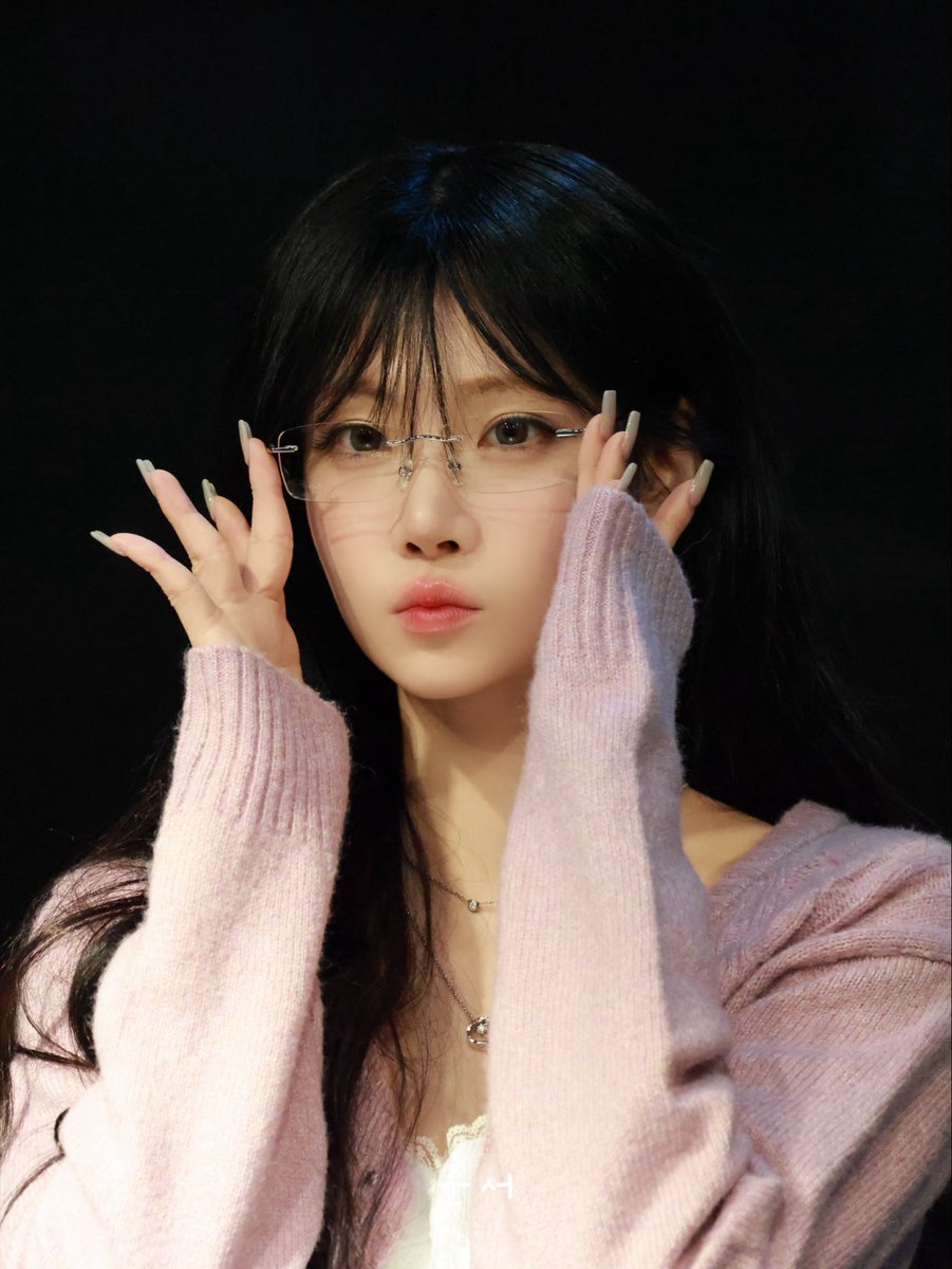 20251018

#트리플에스 #tripleS #トリプルS 
#김나경 #NAKYOUNG #金拏炅