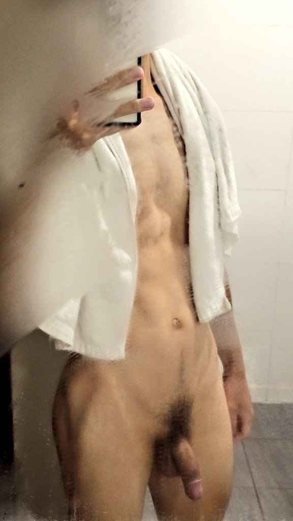 忙東忙西 短暫回歸～
（飯店的鏡子蠻好拍的