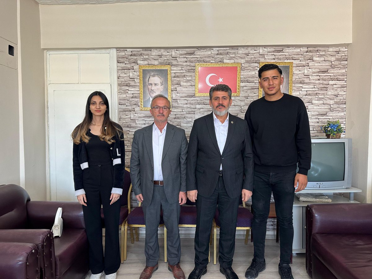 📍 Nevşehir - Kozaklı

Nevşehir Kozaklı İlçe Başkanlığımızı ziyaret ederek İlçe Başkanımız, Kadın Kolları ve Gençlik Kolları Başkanlarımızla bir araya geldik.
Teşkilatımızın çalışmaları ve önümüzdeki dönem hedefleri üzerine verimli bir görüşme gerçekleştirdik.