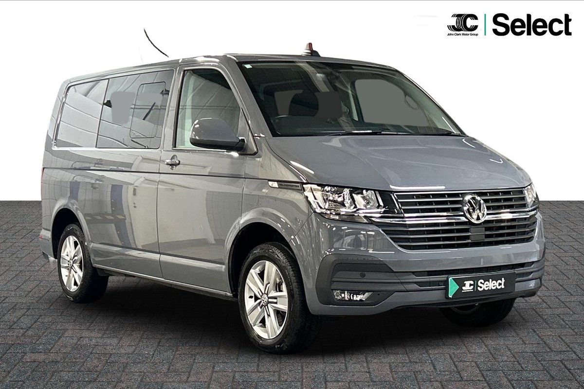 JohnClarkSelect's tweet photo. 🚐 Perfect for Your Business!

🚘 2023 VW Transporter Highline Kombi
 💰£34,800 + VAT
⏱️ Just 7,414 Miles Covered

⪢  Adaptive Cruise Control
⪢  17" Alloy Wheels
⪢  Comfort Pack
⪢  VW App Connect
⪢  Heated Front Windscreen

Reserve this van online: https://t.co/D2ZcrSjosF https://t.co/ckt4cUhJYo