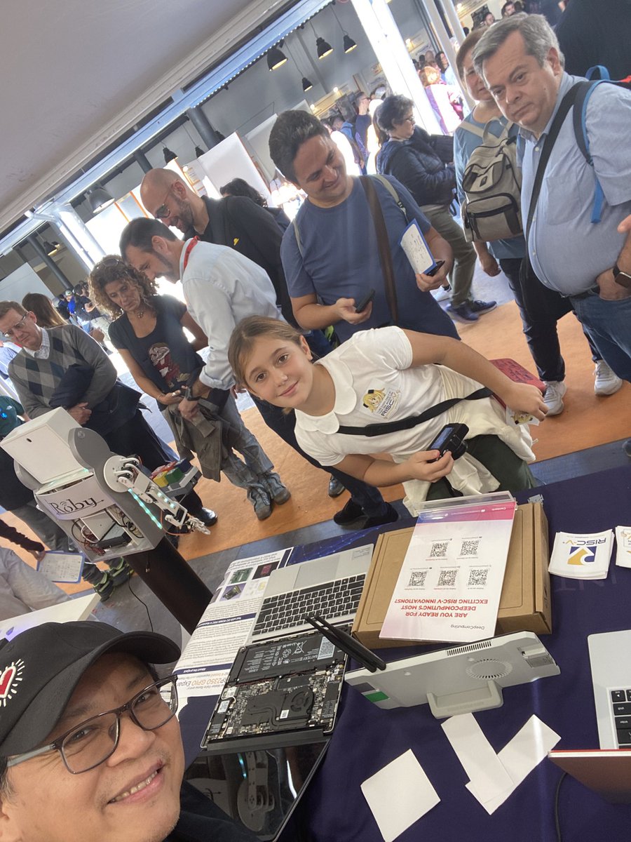 DeepComputingio's tweet image. Someone is working very hard to spreading the openness ecosystem @FrameworkPuter and @DeepComputingio @risc_v in @MakerFaireRome from @semito_v
When we open up ourselves, the world open up for us!