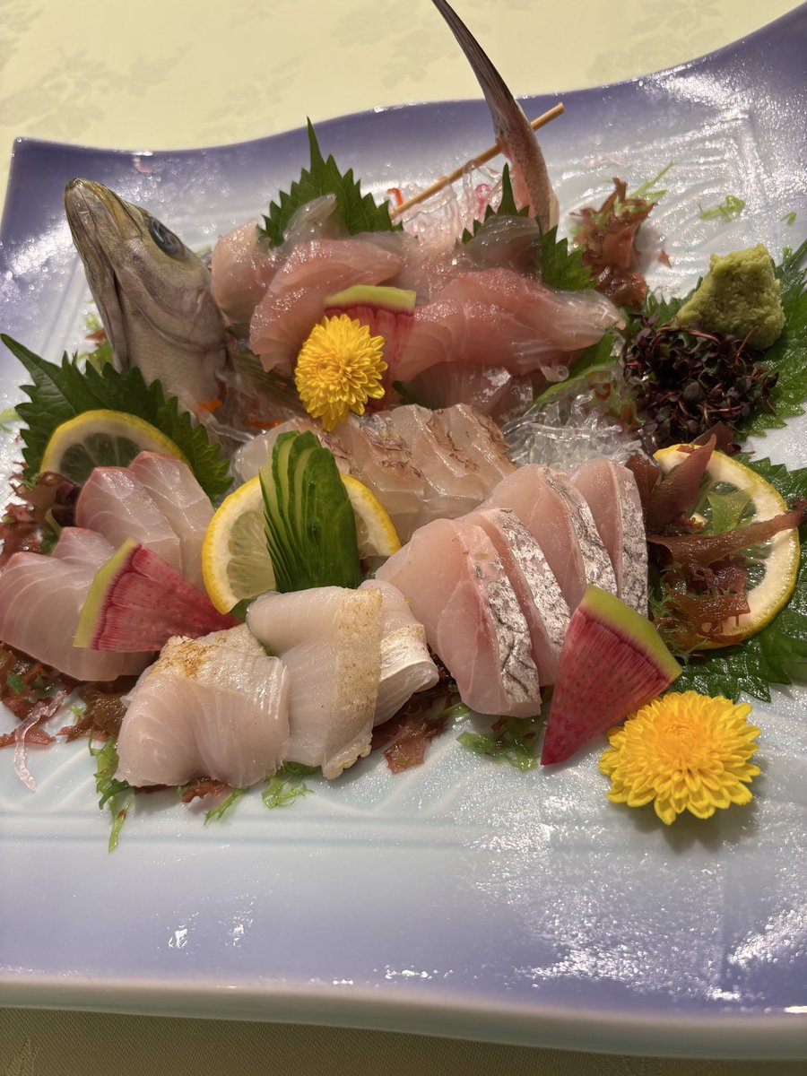 島根旅行ー
荒天でも食事と酒は美味い！
明日は出雲大社！