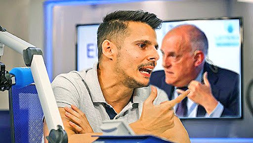 FueraCaretasTV's tweet image. ¿Ha escrito ya Fouto en @iusport sobre la censura de LaLiga ayer en Oviedo o sigue esperando órdenes? 🤔