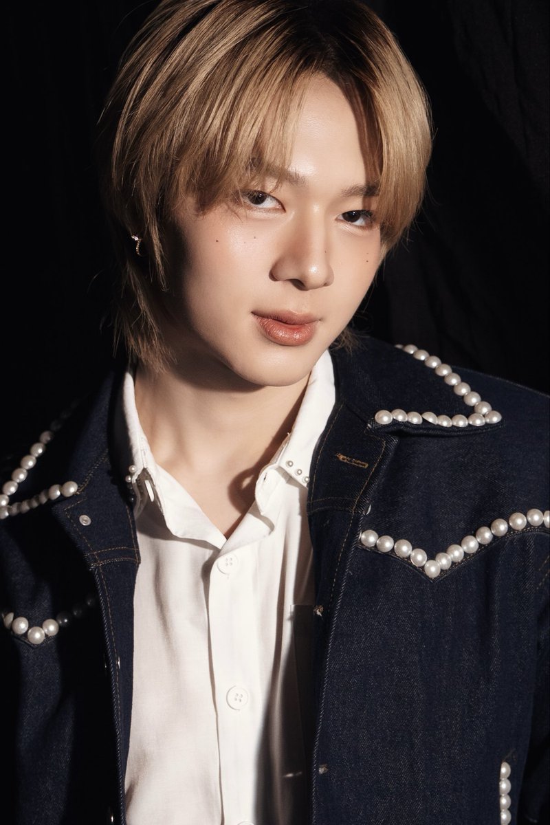 DMDMusicTH's tweet image. “นุนิว” @CwrNew พร้อมแล้วสำหรับงาน DA20th CONCERT THE ENDORPHINE EFFECT🎤🎵

#DA20ConcertxNuNewD1
#JulasHerbXDA20Concert
#NuNew @CwrNew
#DMDMUSIC