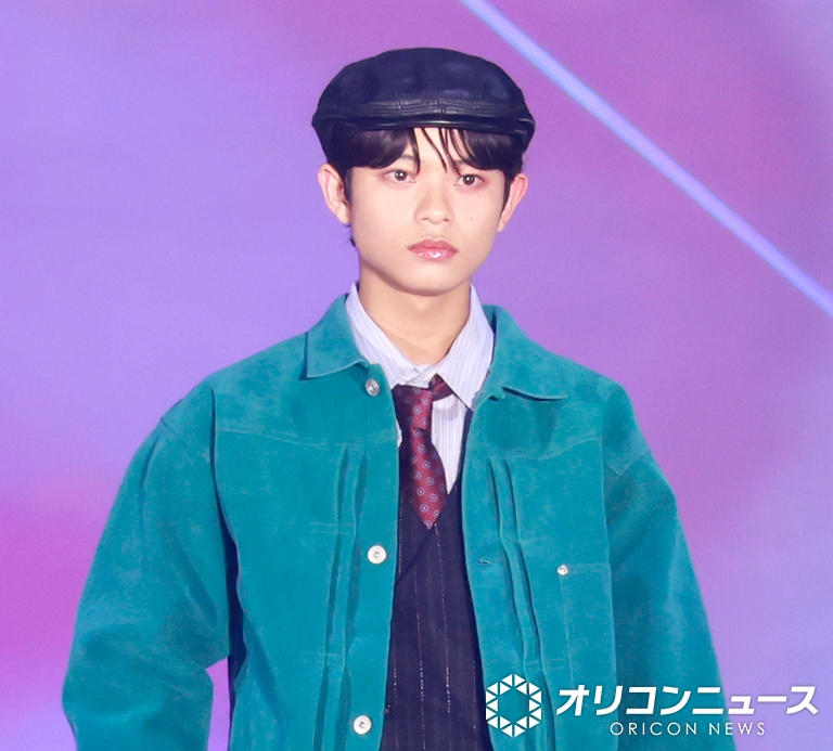 oricon's tweet photo. 【🌼ガルアワ 25 A/W🌼】

『国宝』俳優・黒川想矢
スタイリッシュなルックで登場‼️　

緊張しつつも笑顔で魅了✨️
https://t.co/Xt7OMSJFxn

＼フォトギャラ随時更新中📸🌟／
https://t.co/cvBRB8rYdC

#ガルアワ2025AW https://t.co/wmg6cxhsBy