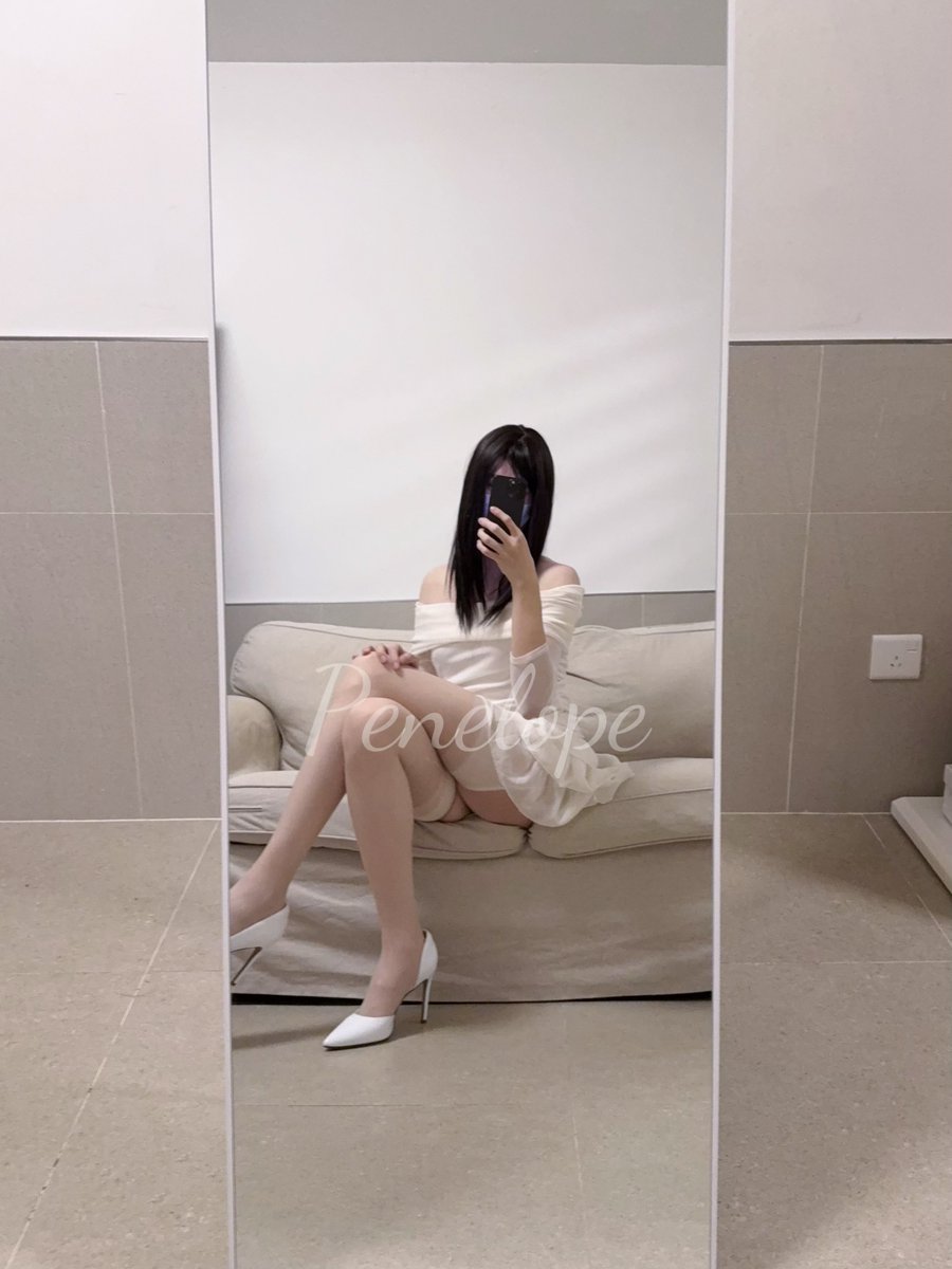 其实是吊带袜🌙
#男娘 #人妻
