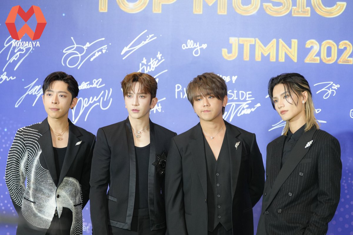 webmixmaya's tweet photo. " Mirror " วงบอยแบนด์สุดฮ๊อตจากฮ่องกง
บนพรมเขียวงาน JOOX TOP MUSIC NIGHT 2025 ภายใต้ธีม “Fan Beats, Stage Vibes – ปล่อยใจไปกับทุกจังหวะ ดื่มด่ำกับบรรยากาศสุดมันส์!”

#MIRROR
#JOOXTOPMUSICNIGHT
#JTMN #JOOXACCESS https://t.co/E7o7ACoYiz