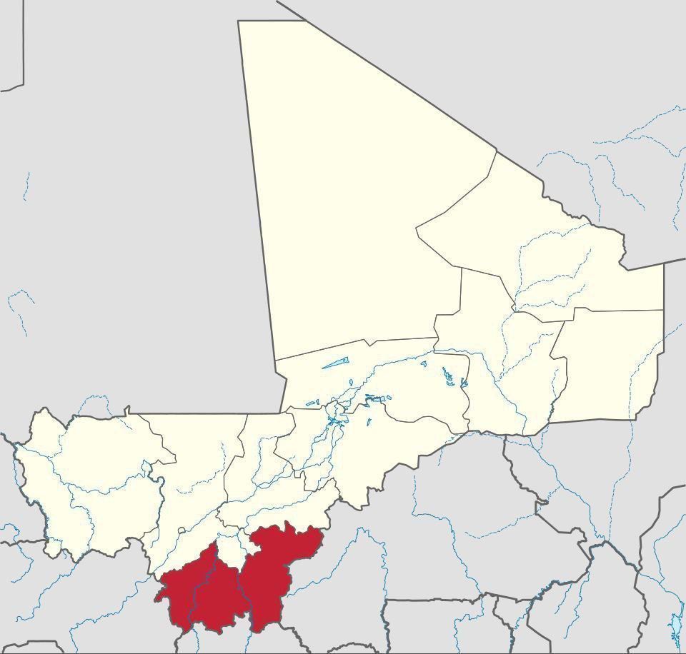 #MALI 🇲🇱 #Sikasso: ce 17 Octobre 2025, une rame logistique en provenance de la #Cotedivoire 🇨🇮 a été attaquée. De nombreux camions citernes (16) ont été incendiés. L'action a eu lieu sur l'axe #Kolondieba-#Kandiana.