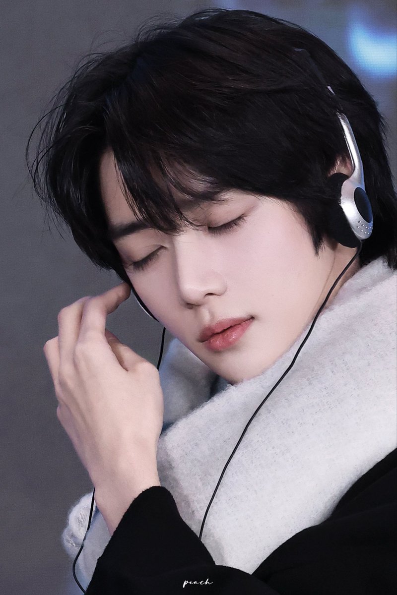 모에모에규 tweet media