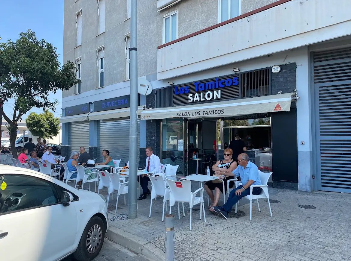 🏟️ ON TOUR CÓRDOBA 🏟️

🍺 De cara al desplazamiento de mañana, el lugar propuesto para la marea rojiblanca es BAR LOS TAMICOS. Con un espacio clave para la concentración, está situado a ocho minutos a pie del Estadio Nuevo Arcángel.

🔁 ¡Todo el mundo allí! ¡Difunde y no faltes!