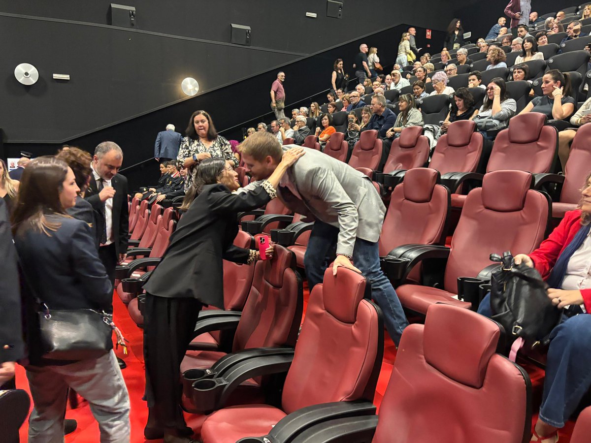 Coincint amb el 150è aniversari de la <a href="/PoliciaTrs/">Policia Terrassa</a>, avui hem celebrat l'acte d'entrega de la Medalla de la Ciutat al cos de la Policia Municipal.

Un acte de reconeixement a la imprescindible tasca que realitzen cada dia els agents municipals. 

Enhorabona!

#Terrassa