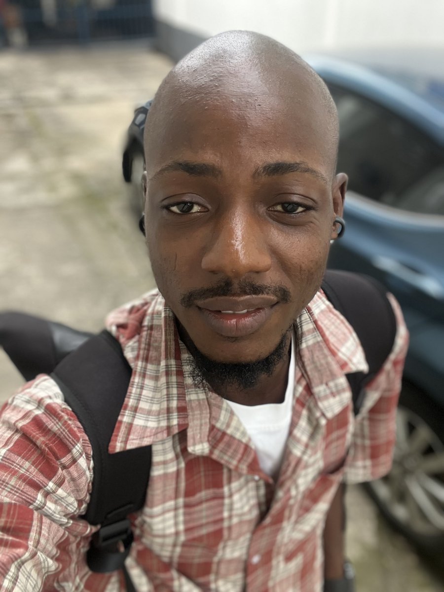iAmSnells's tweet image. Hi guyss, I’m Ahmad. A FrontEnd Developer and a FullStack enthusiast. Currently learning Backend. Like mindds let connect IFB😌