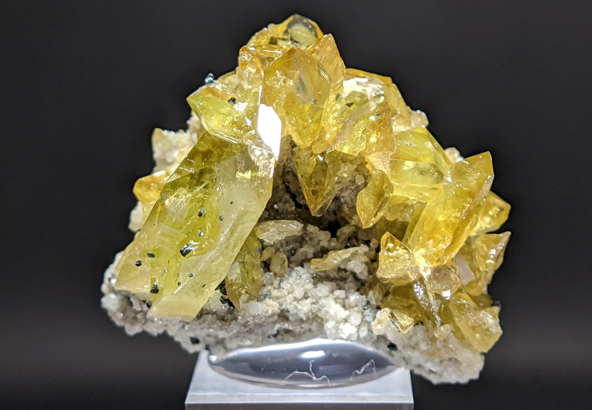 置物•飾物•天然石•　金鉱 F2-22 置物•飾物•天然石• 金鉱 F2-22