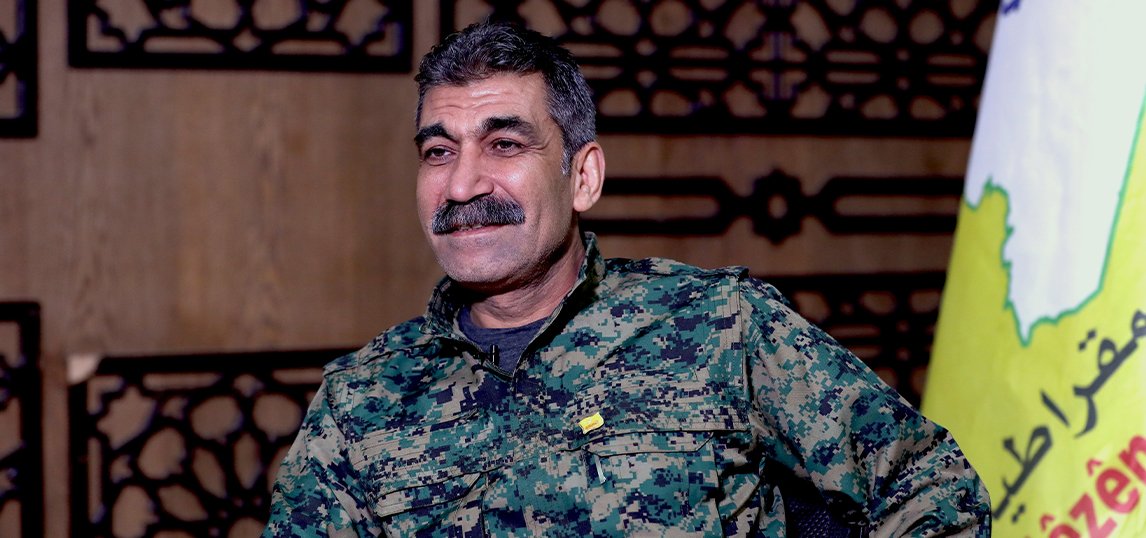 RojavaNetwork's tweet image. Member of the General Command of the Syrian Democratic Forces (SDF) and the Military Committee for Negotiations with the Julani regime, Sipan Hamo:
-We affirm that the integration we demand must preserve the SDF’s identity and respect its struggle. And we are not speaking only…
