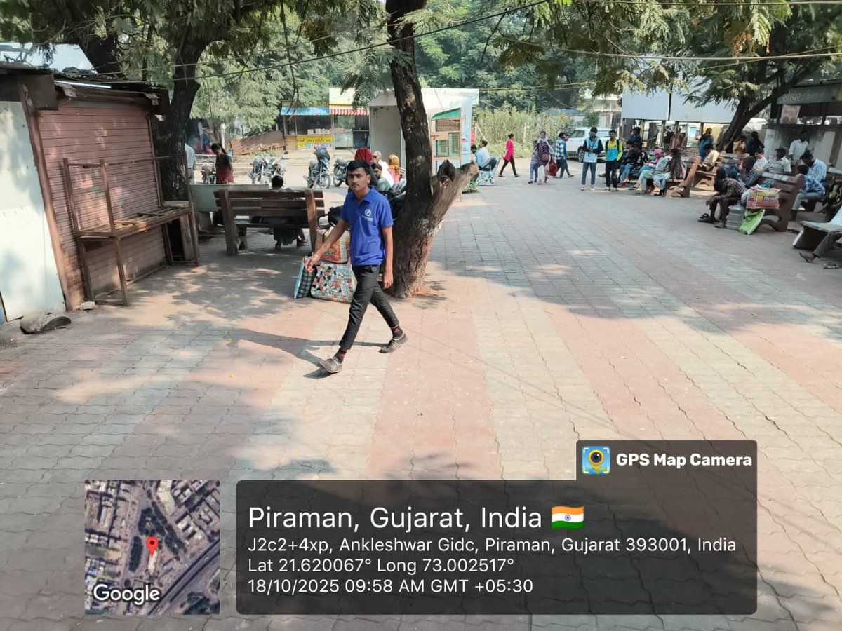 dmankleshwar's tweet photo. આજ રોજ "સ્વચ્છતા હી સેવા 2025" અંતર્ગત અંકલેશ્વર જીઆઇડીસી બસ સ્ટેશન ખાતે પાર્કિંગ એરીયા,પ્લેટફોર્મ એરીયા તથા જાહેર શૌચાલય ની સફાઈ કરવામાં આવી #SHS2025
#Swachhotsav https://t.co/OXa8QwC9zl