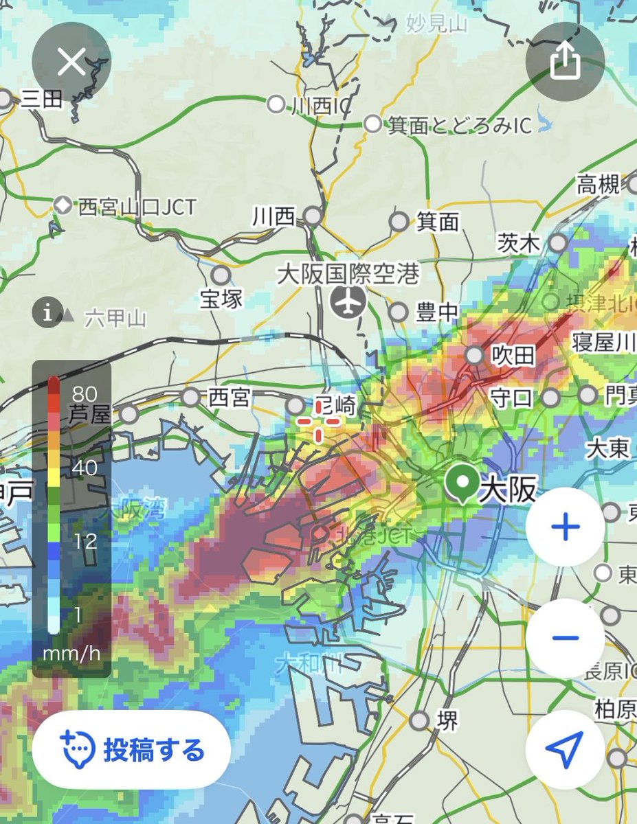 blenheim1992's tweet photo. 花火大会、豪雨なんじゃ‥
淀川に沿って降ってる😌 https://t.co/USyM5b5Rys