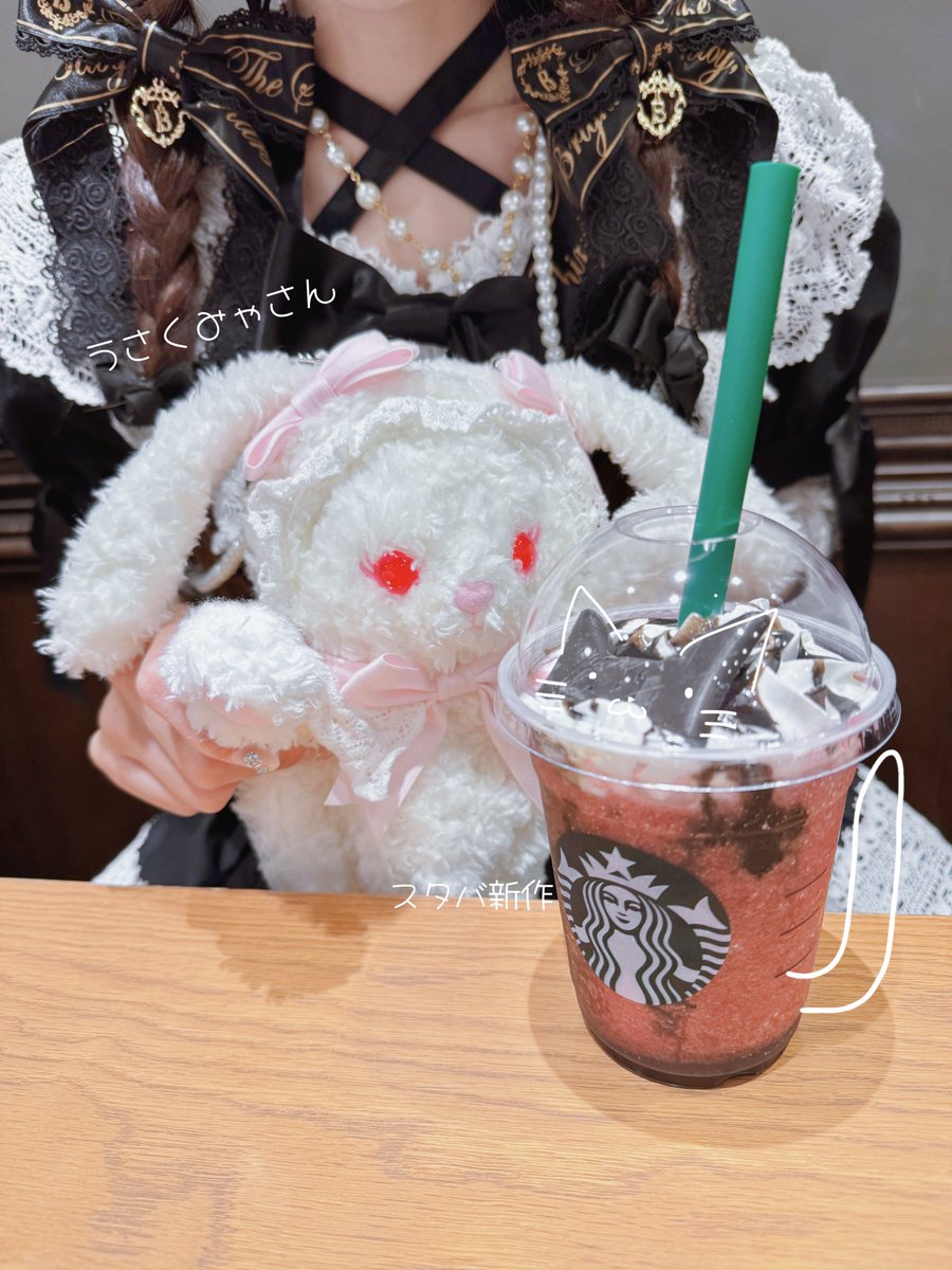 念願のエリザベスボンネット🖤