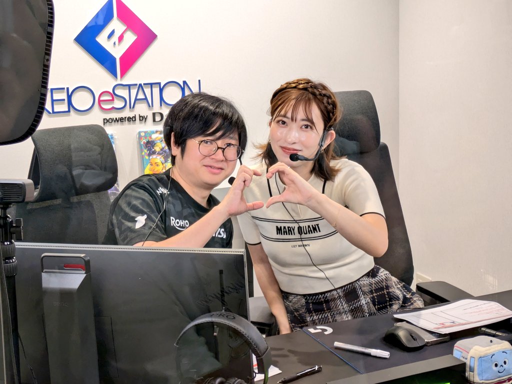 ふ〜どさんと倉持さんのトークイベントに行ってきました！
どうしてもふ〜どさんの白髪を染めたい倉持さんと、自分の老いすら受け入れていきたいふ〜どさんの攻防がよかったです　いつまでも仲良しでいてください
#KEIOeステ