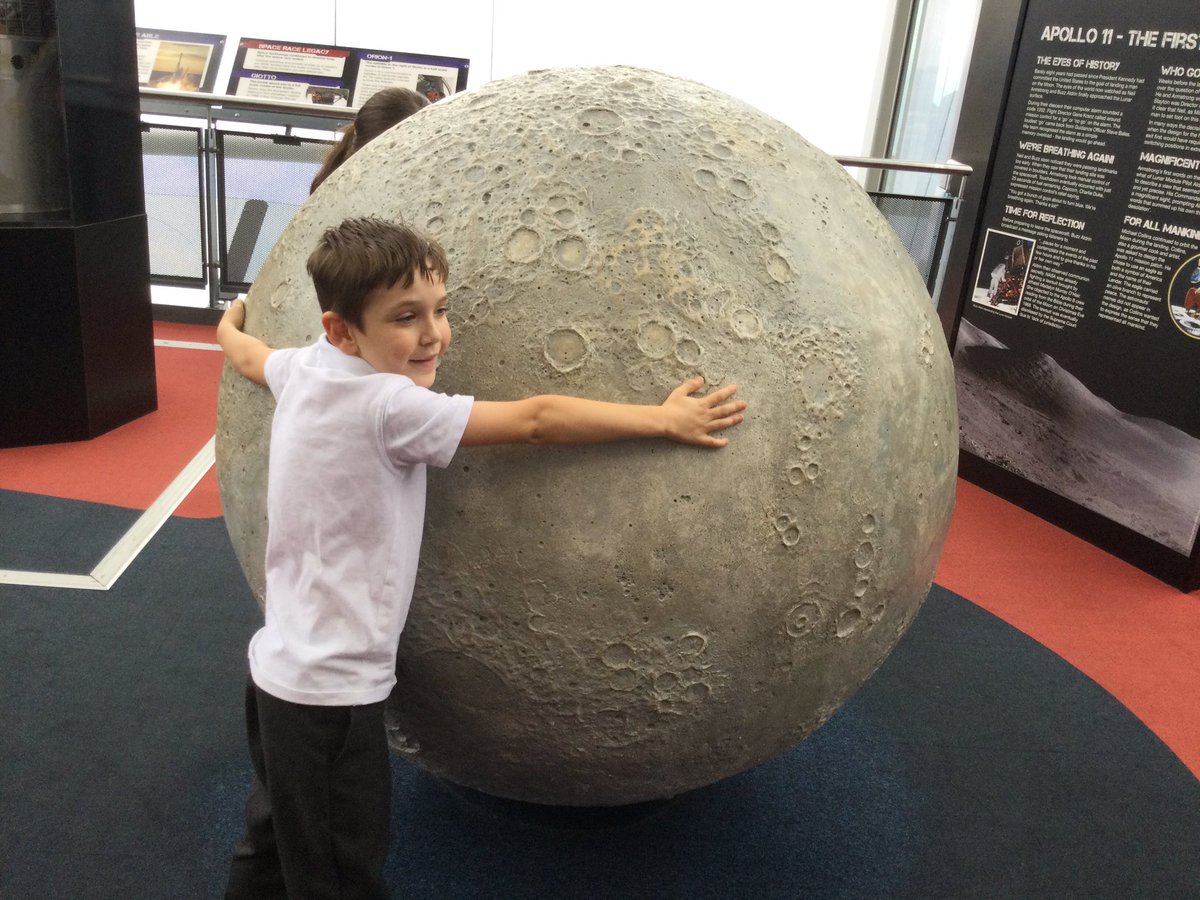 Lakeside_school's tweet photo. Y5/6 had an amazing time at The National Space Centre. #handsonscience #makingmemories #amazingexperiences @spacecentre https://t.co/TJUMKtUKcv