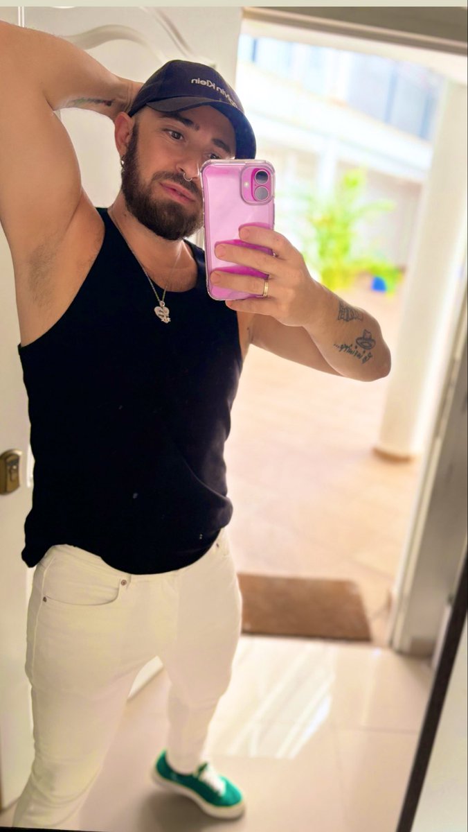 Jfcorj's tweet image. Pues uno que no trabaja hasta el martes ✌️✌️🕺
#FelizSabado