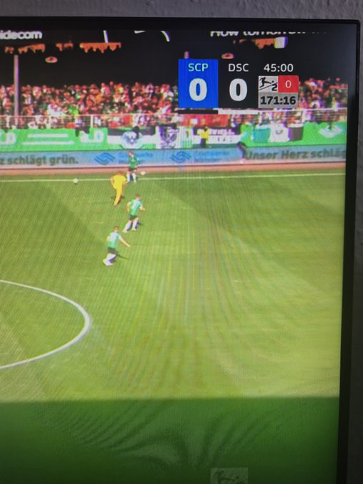 seltener Tweet, aber <a href="/SkySportDE/">Sky Sport</a> rafft euch mal bei den Übertragungen. Letztes Jahr ging es doch auch...