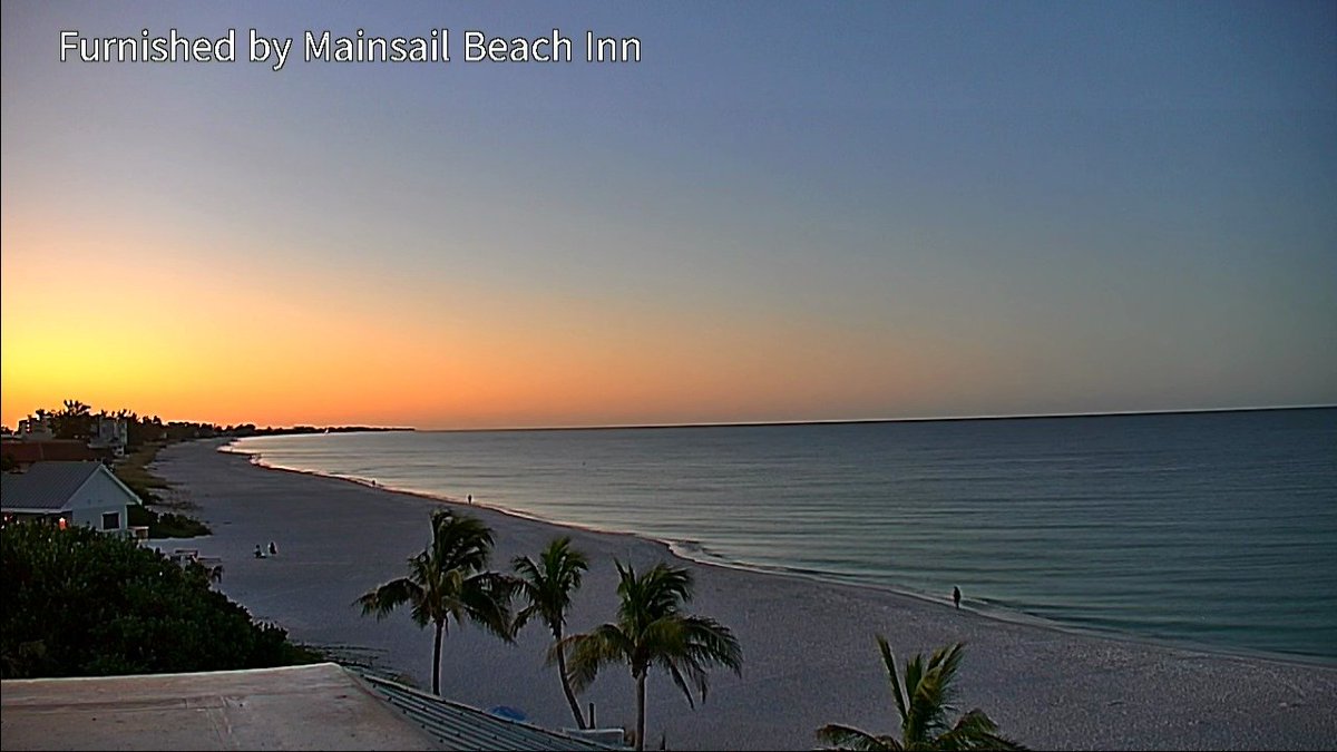 Happy Saturday! We have another gorgeous day in paradise expected today with highs in the mid 80s and low humidity. Enjoy!