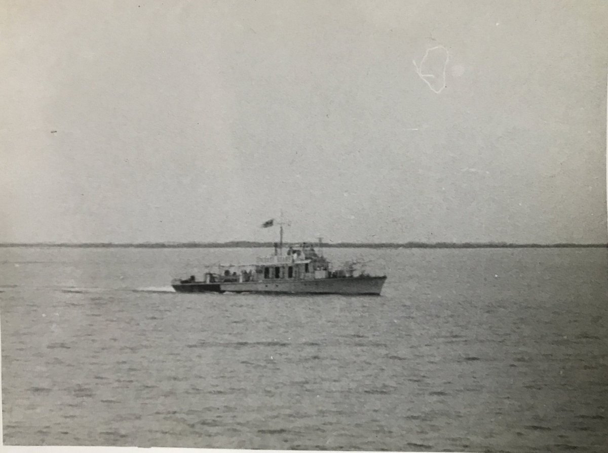 srikantkesnur's tweet image. Yes @abhilashtomy, a sad loss as another of our 1971 war heroes departs this world close on the heels of #CmdeIJSharma few weeks ago. 

Folks, #CdrAshokKumar, Vir Chakra, bids adieu after a brief illness. A resident of Mumbai, Ashok sir led a quiet, understated life, never once…