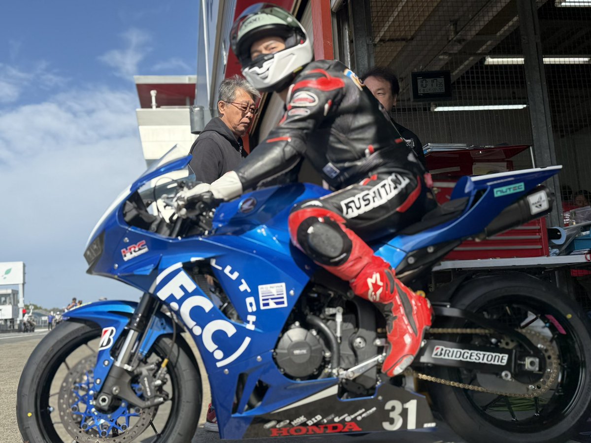hs_FtoS40's tweet photo. もてぎロードレース選手権

INT ST600
Qualifying: P7
Race: INT class P3 (Overall P5)

スポットでチームから福田琢己がモテローに参戦しました。

表彰台にのることもでき、いい流れで鈴鹿最終戦迎えれそうです。

応援ありがとうございました。

#TeamFCC https://t.co/ufaHJJprF4