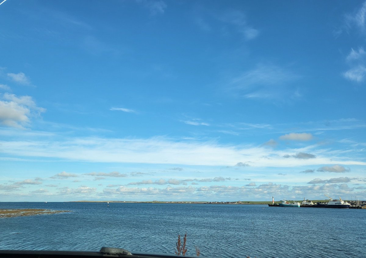 Lunchtime view pretty good today in #Kirkwall