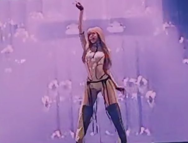 LISA SETLIST FOR TODAY:

-Thunder
-WIWY
-Rockstar

#DEADLINEinTaiwan_LISA