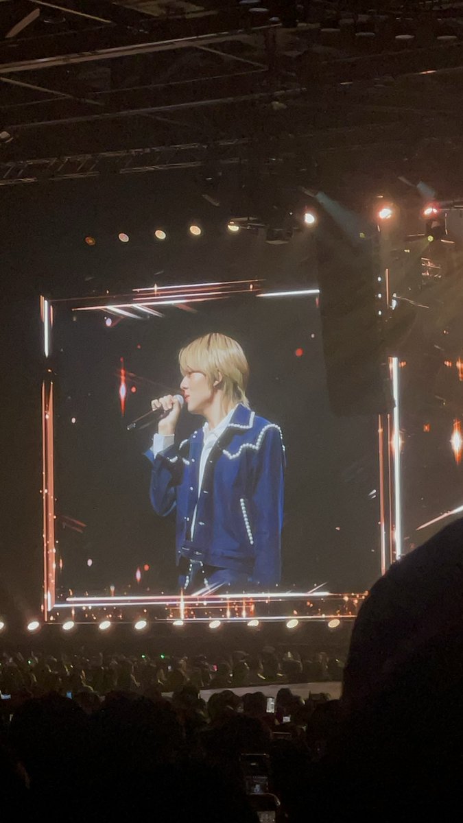 TheBuffbearBeam's tweet image. น้องนิวมาแล้วววว 
หล่อมากกกกกกกกก 

CHAWARIN x DA Day1
#DA20ConcertxNuNewD1