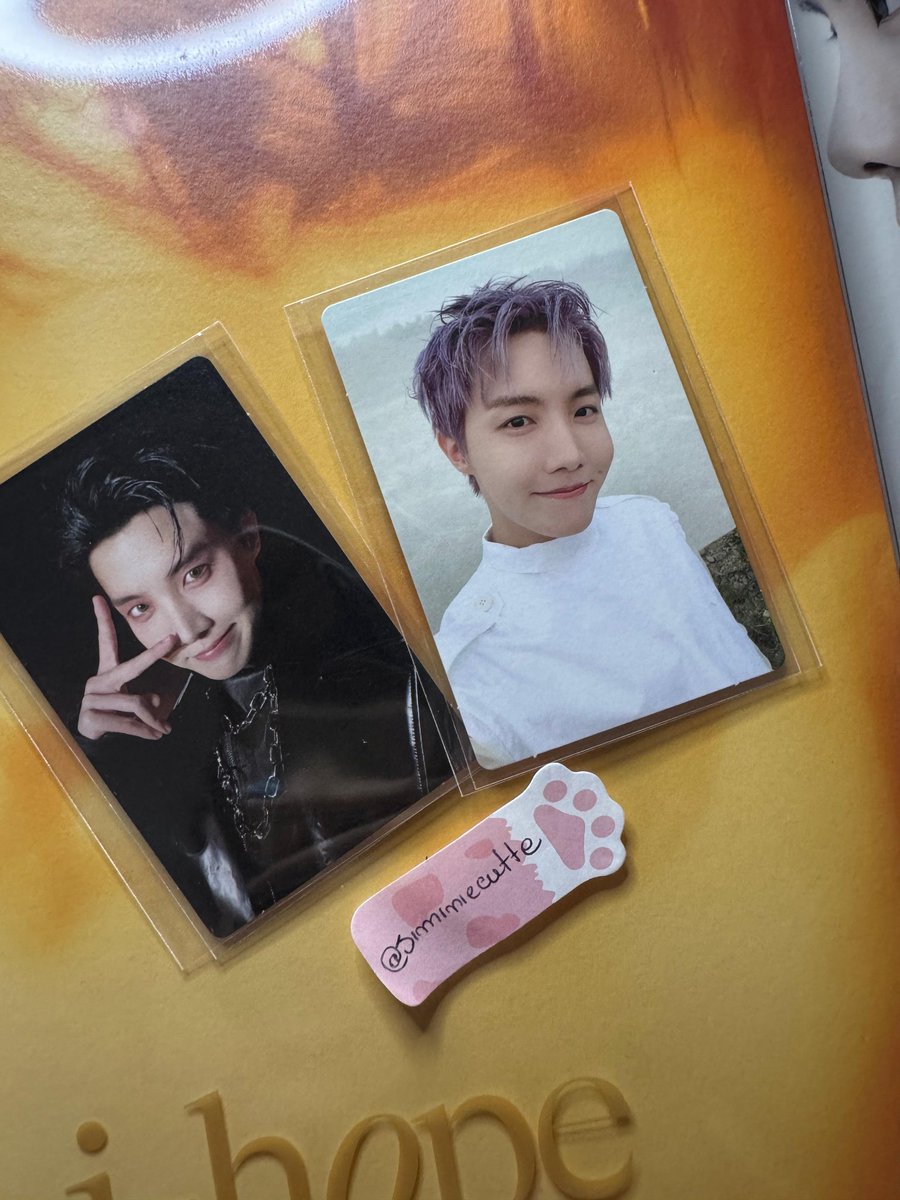 jiminiecutte's tweet image. ✨️ VENDO / VENDA - Photofolios BTS - Namjoon e Hoseok ✨️
 - R$300,00 + frete (cada)
 - completos e sem avarias
 - envio fotos e vídeos pela dm
 - feedbacks no fixado
 - posso reservar
