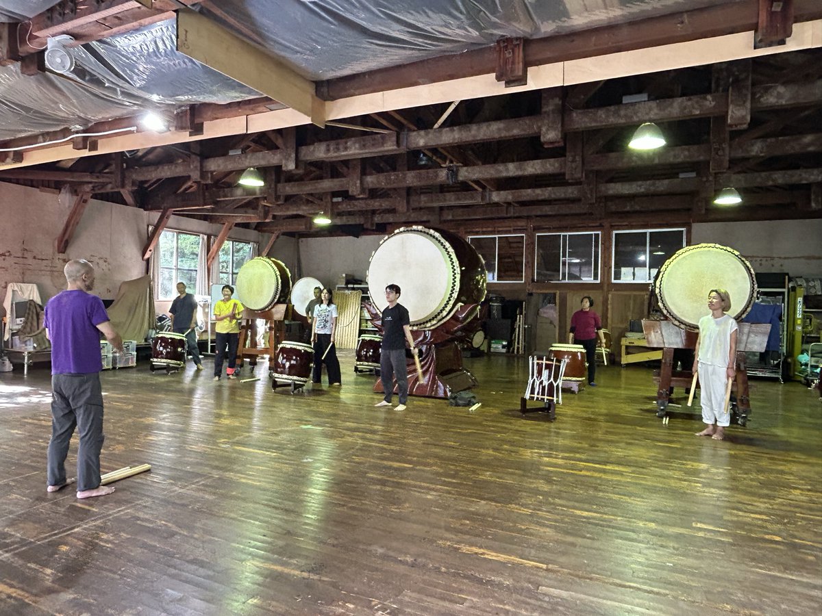 【魔女トレ×不二メソッド、和太鼓コラボワークショップ2025 in 戸隠］10/18 <a href="/tihayable/">和太鼓奏者 佐藤健作&STAFF /Japanese drummer Kensaku Satou</a> 

紅葉がちらほら見えてきている戸隠。ちょうどよい涼しさでした。

関東圏からお越しの方が多かったです。
皆様、遠いところからありがとうございました。

魔女トレも和太鼓も初めてという方が大半でした！