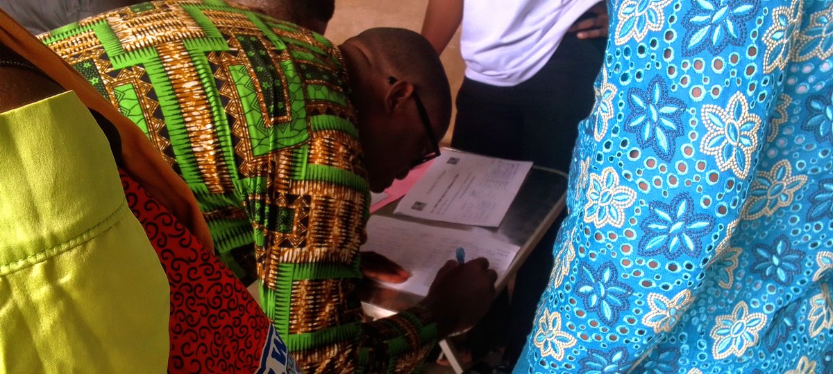 Le panel dit de ''Rendre son CV B12". Le concept est simple, il s'agit de développer ses compétences pratiques en plus du diplôme. Ceci, en faisant du bénévolat et en militant dans des OSC quitte à valoriser plus tard ses acquis.

#JED #TaVoixCompte #JeunesseEngagée