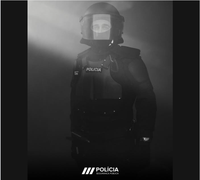 RealEvilHamster's tweet photo. Com estas caras tapadas em Portugal estamos OK? https://t.co/a8k3MazZPo
