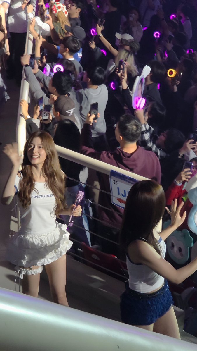 HeartBeating_TW's tweet photo. #사나 #sana https://t.co/BURcXSe9BM
