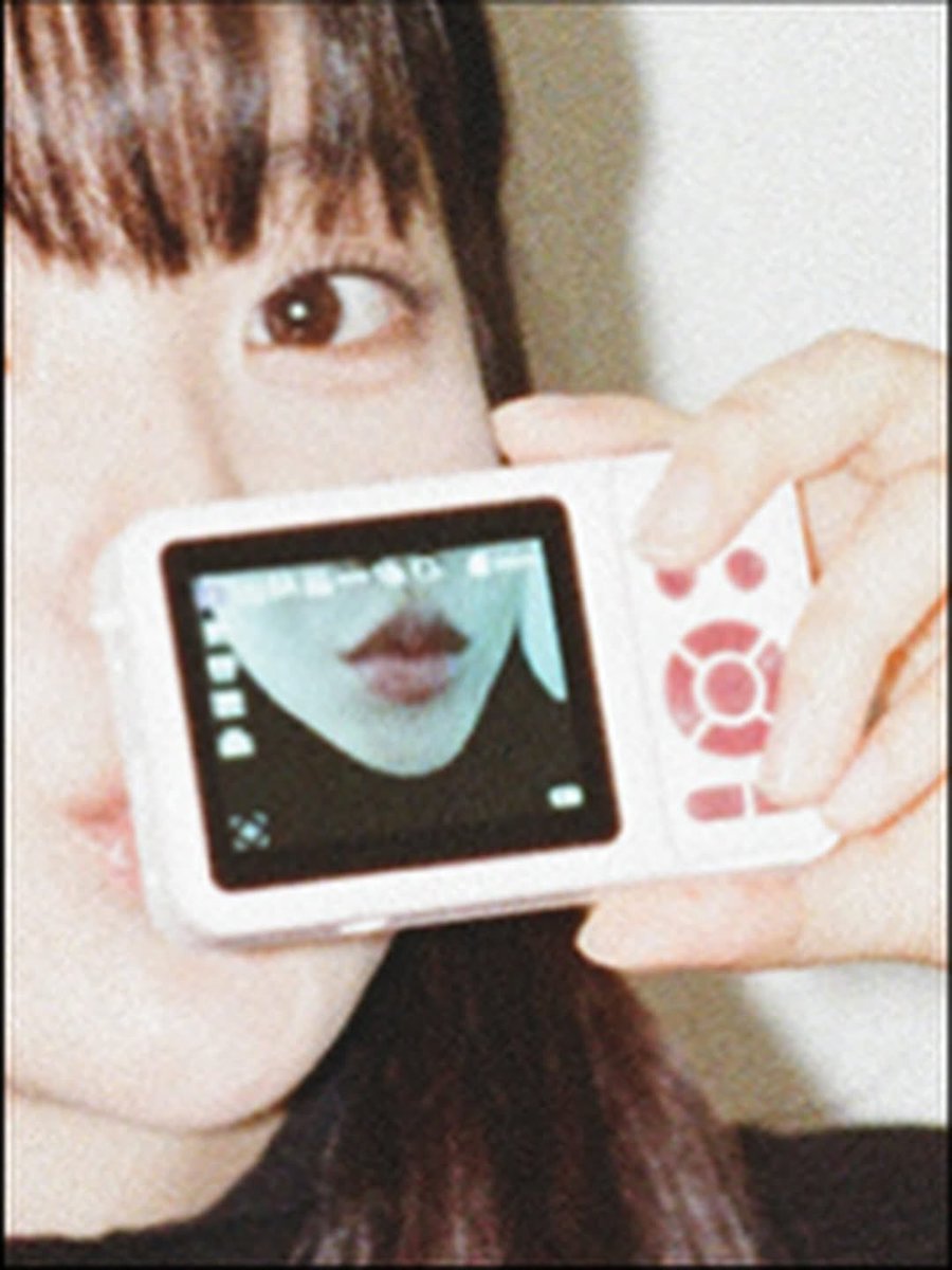 1, 2, 3, say cheese everyone! 💋