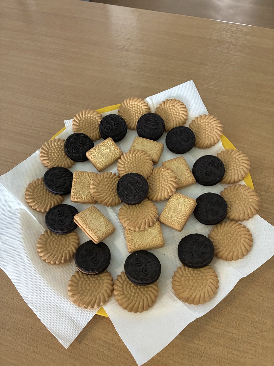Spooky Oreo’s for today’s game against <a href="/dcfcofficial/">Derby County</a> , come on <a href="/OUFCOfficial/">Oxford United</a> , let’s have a win today please 💛💙
