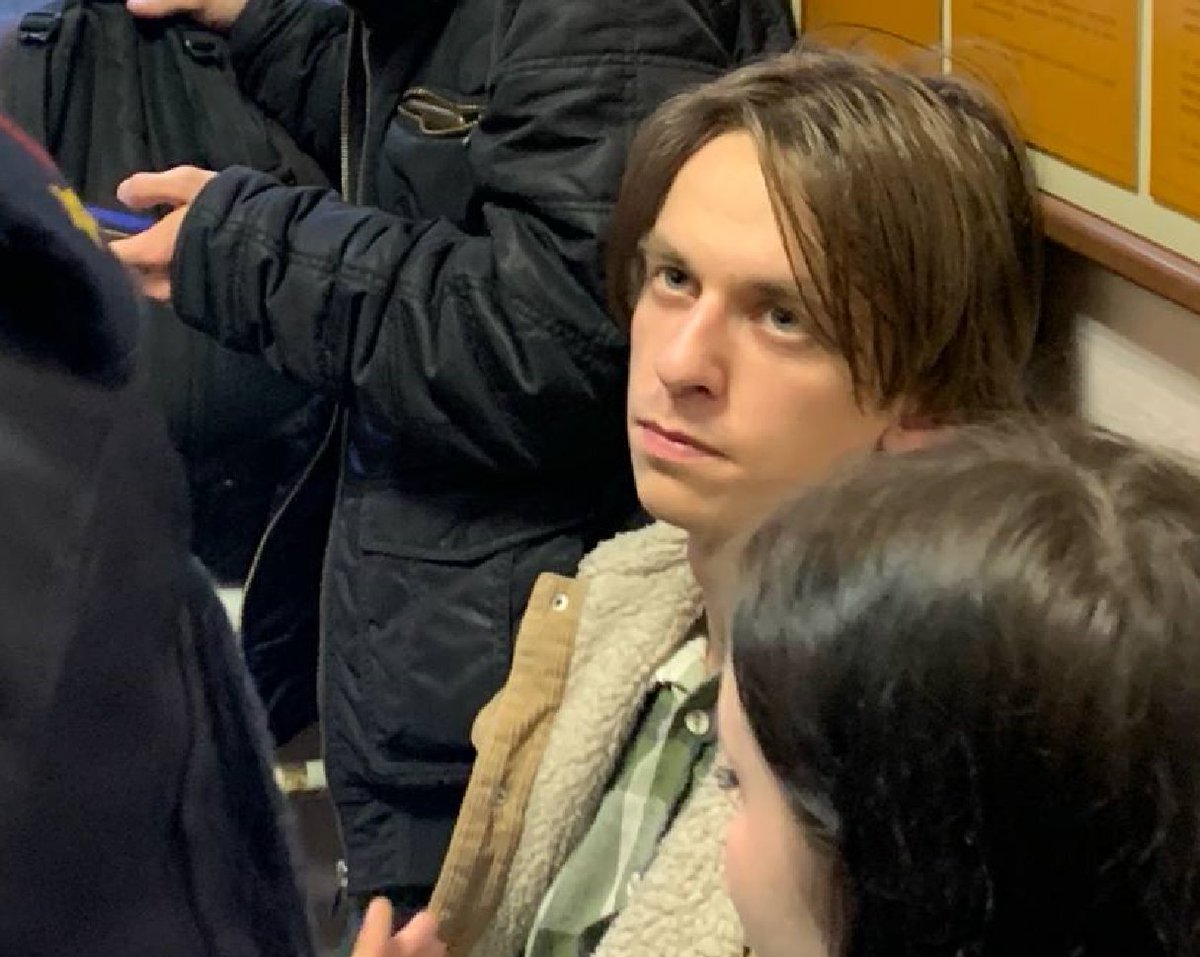 sergey_monyakov's tweet image. Неделя уже тем хороша, что мы узнали о такой группе, как Стоптайм #Stoptime
Наоко (Диана), Саша гитарист, Влад ударник, Слава и Аня.
Как Свет в конце тоннеля.
Ужас - их посадили на 12-13 суток и будут прессовать.
Власть испугалась и натравила ботов, испугалась этих смелых детей)