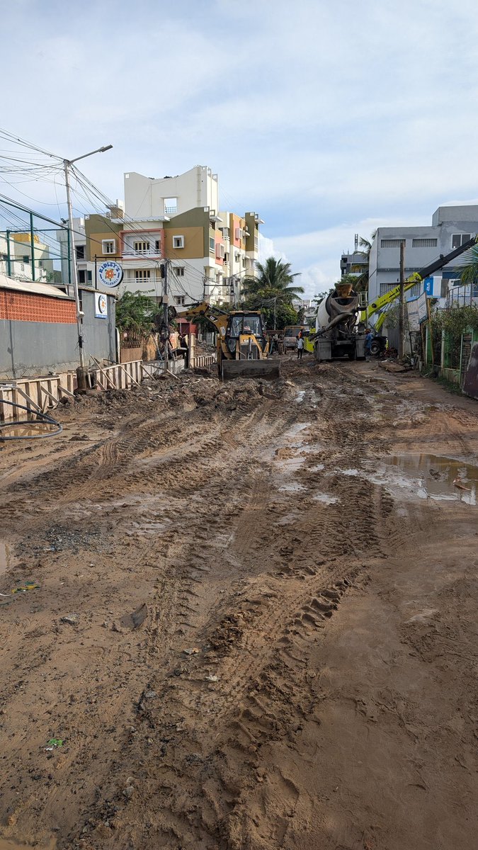 ActorVijayTeam's tweet image. Terrible road condition in Thoraipakkam. Large potholes and waterlogging making travel unsafe. Urgent repair needed @chennaicorp