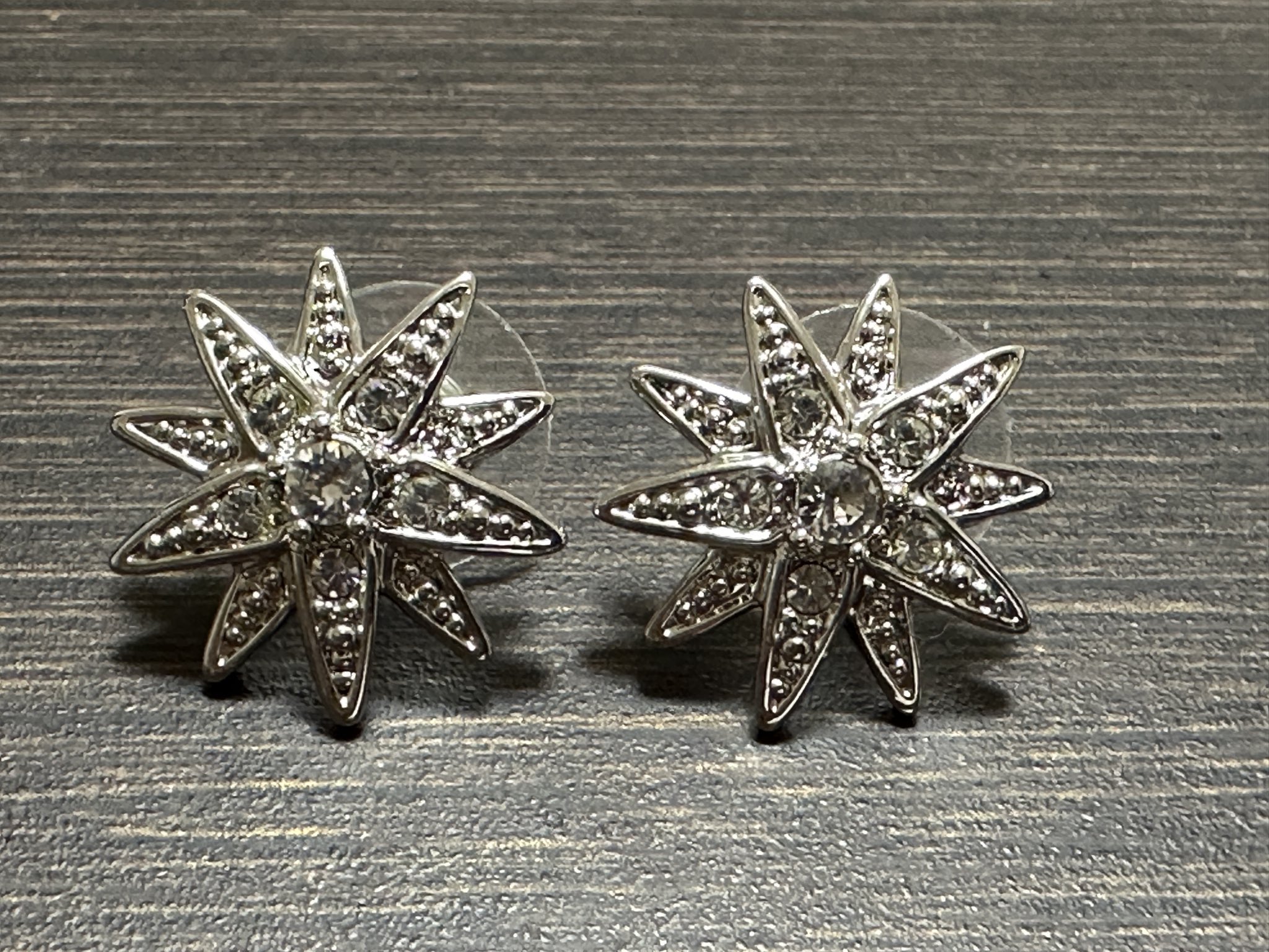 えり【美品】エリザベート　シシィスター　ピアス エリザベート シシィスター ピアス 新しいレディース - オーストリア