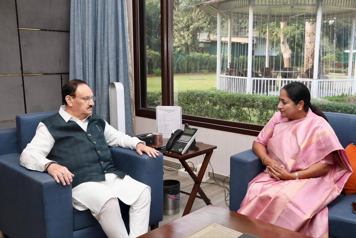Rekha Gupta (@gupta_rekha) on Twitter photo माननीय राष्ट्रीय अध्यक्ष एवं केंद्रीय मंत्री श्री <a href="/JPNadda/">Jagat Prakash Nadda</a> जी से आत्मीय भेंट कर उनका मार्गदर्शन प्राप्त किया। माननीय राष्ट्रीय अध्यक्ष एवं केंद्रीय मंत्री श्री <a href="/JPNadda/">Jagat Prakash Nadda</a> जी से आत्मीय भेंट कर उनका मार्गदर्शन प्राप्त किया।