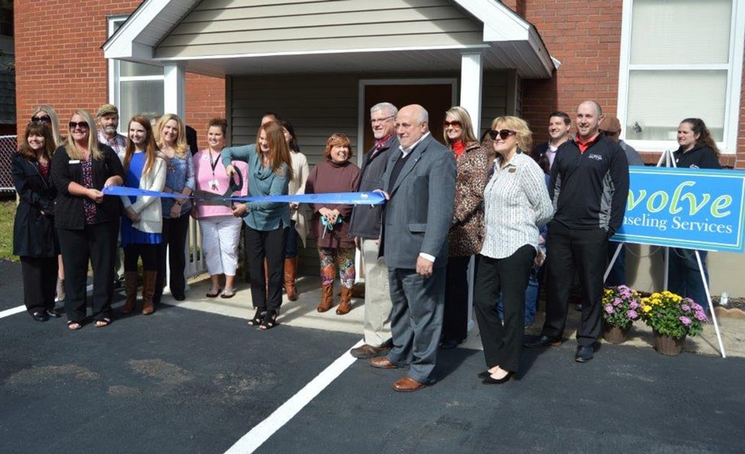 KYUMHCY's tweet photo. 📰 THIS MONTH IN KYUMH HISTORY: 

October 13, 2017 - Our staff and residents officially moved into the new Nicholasville campus.
October 18, 2018 - Evolve Counseling Center (Mary Kendall) opened, providing community outreach and mental health services in Owensboro. https://t.co/uEVT2baDW7